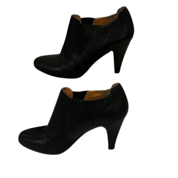 Audrey Brooke Shoes - Audrey Brooke Black Leather Heeled Ankle Booties Size 8.5